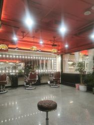 -东方先生国潮男士理发馆