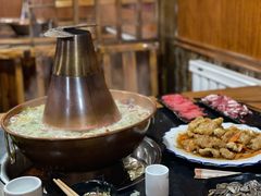 -果松木炭酸菜铜火锅·外婆参鸡汤