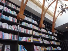 -钟书阁(松江泰晤士小镇店)