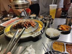 -哈哈碳都·牛肋条无限自助烤肉(台江万达店)