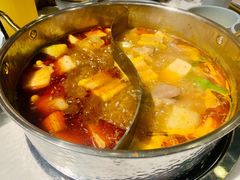 酸汤猪手火锅-小街猪手(团结湖店)
