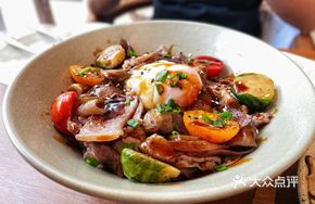 Snowflake Beef and Soft-Boiled Egg Donburi