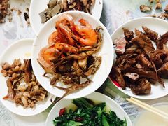 -蓝精灵饺子店