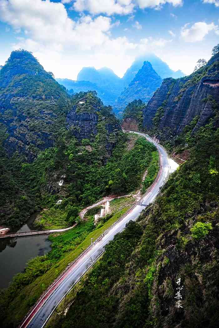 都峤山森林公园-"在这个不冷不热,温度适宜的季节特别适合流.