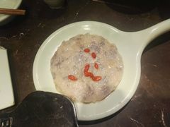 爱心虾滑-红九格老火锅(三峡广场店)