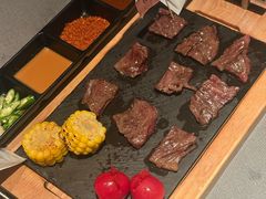 -左庭右院鲜牛肉火锅黑金店(陆家嘴中心店)