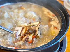 野生菌土鸡火锅-云朵小院·石锅鱼·野生菌餐厅(蒗放店)