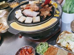 -胡悦里韩式烤肉(芝罘万达广场店)