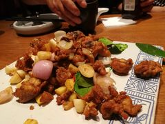 -云海肴·汽锅鸡·云南菜(天山百盛优客店)