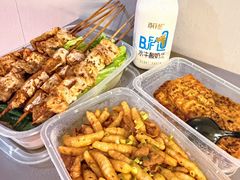 -威记烧嘢·南宁烧烤·超级生牛(绿地店)