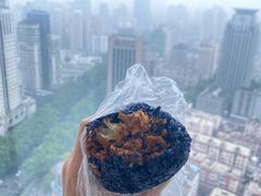 乌饭老油条肉松卤蛋-芳婆糕团店(王府大街店)