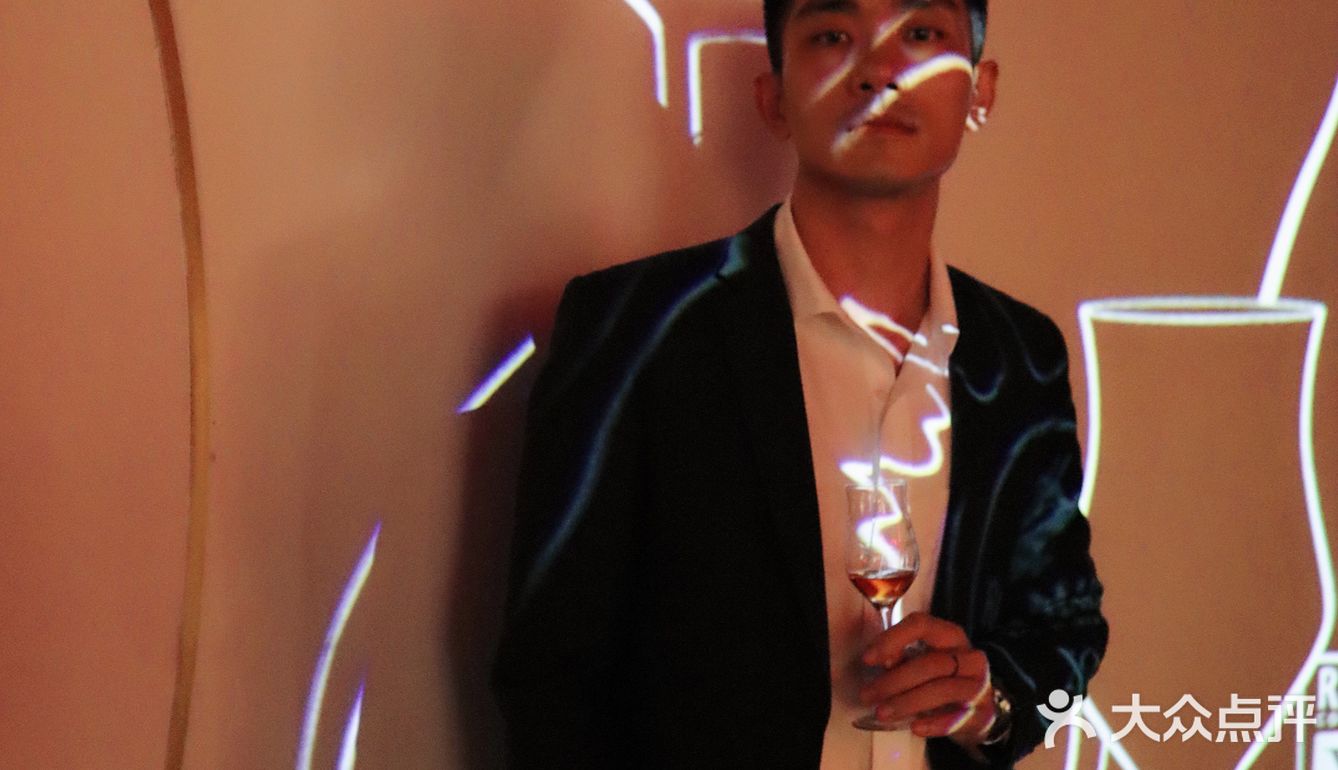 人头马邑站｜与美酒、艺术来场浪漫约会🌹