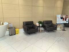 -瑞尔齿科(上海长风大悦城店)