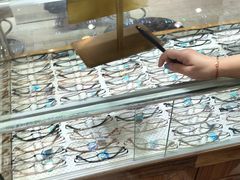 -三叶眼镜城批发市场(上海火车站店)