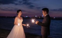 -雪中彩影婚纱摄影·微光艺术中心