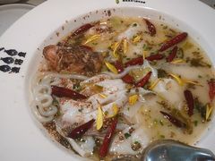 -渔语鱼酸菜鱼新川菜(来福士店)