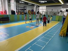 -逗你运动体能训练中心(冠城店)
