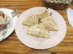 -Rabbit Cafe私房西餐甜点咖啡(栖霞路店)