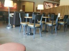 大堂-星巴克(广州淘金路店)