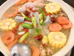 山药菌菇三鲜养生汤锅-花水湾红太阳牛肉汤锅