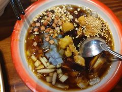 -爆炸头阿姨小四川正宗川味小吃(无任何分店)