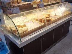 面包甜点陈列柜-清真全盛斋传统糕点(许士庙店)