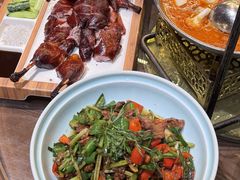 -老滇山寨•云南特色菜•地方菜•民族风情歌舞表演(金碧店)