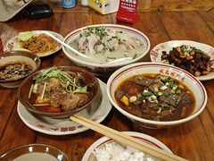 -老方桌烂蹄花川菜馆(九龙坡店)