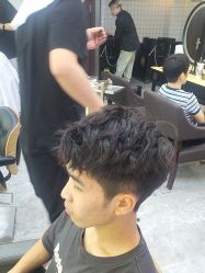 点击看大图 -藤野造型烫发染发