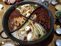 -白乐天毛肚火锅馆(解放碑店)