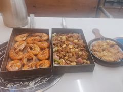 -老东镇啤酒屋海鲜加工·蒸汽海鲜·海鲜烧烤(台东店)