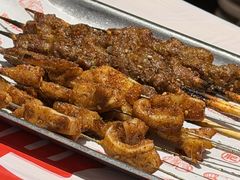 -肥肥虾庄·金牌油焖大虾(汉街SKP店)