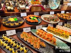 -雍容荟帝王蟹活龙虾展台自助(IFS黑金店)