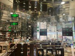 -钟书阁(群光广场店)