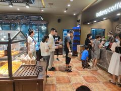 面包甜点陈列柜-红跑车(滨湖银泰店)