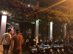 -Cuc Gach Quan Restaurant