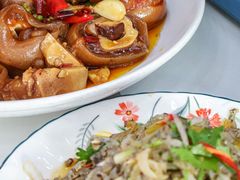 -丹水桥地锅鱼·翘嘴鲌·地方特色全鱼宴(丹江口大坝店)