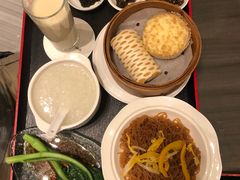 -上海滴水湖皇冠假日酒店