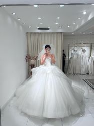 -拉瑞娜LaReine婚纱礼服高级定制