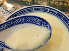 -广信牛奶甜品世家(台东店)