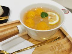 枇杷雪梨银耳羹-炖物24章·顺时轻养茶(杭州大厦店)