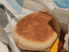烟肉蛋麦满分-麦当劳(容桂客运站得来速店)