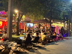 -席娜卡琳火车铁道夜市