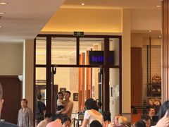 -亚龙湾希尔顿自助餐厅·海鲜·烧烤·沙滩BBQ·现场乐队