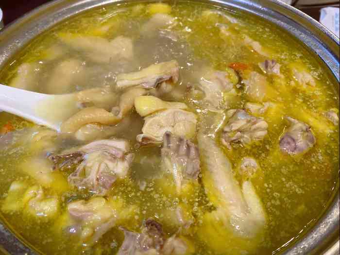 邵氏光头鸡(东北塘店)-"我和男朋友是晚上下了班去的大概十一点左右.