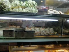 面包甜点陈列柜-白玉兰食品(甜云店)