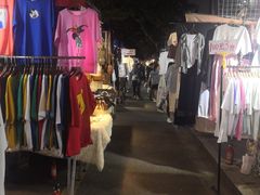 -吴山路夜市