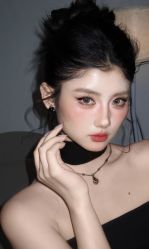 -明天见·化妆造型工作室