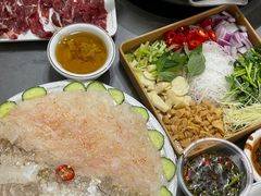 -官塘陈记鱼生·潮汕砂锅粥·牛肉火锅(潮枫路总店)