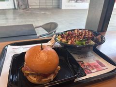 -The Habit Burger Grill 哈比特汉堡(世博店)